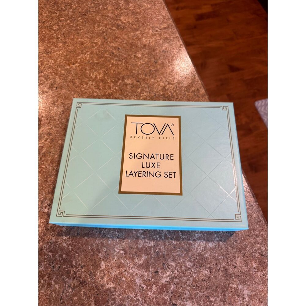TOVA Beverly Hills Luxe Layering Set EDP 3.4 Oz Body Velvet Body Cleanse Dry Oil